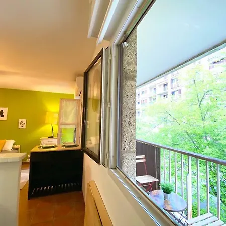 De La Gare Apartment *